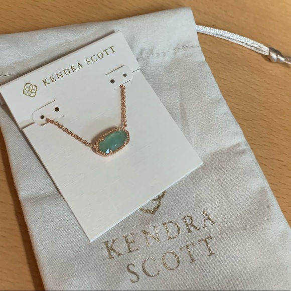 Kendra Scott | Elisa Pendant Necklace - Picture 2 of 6
